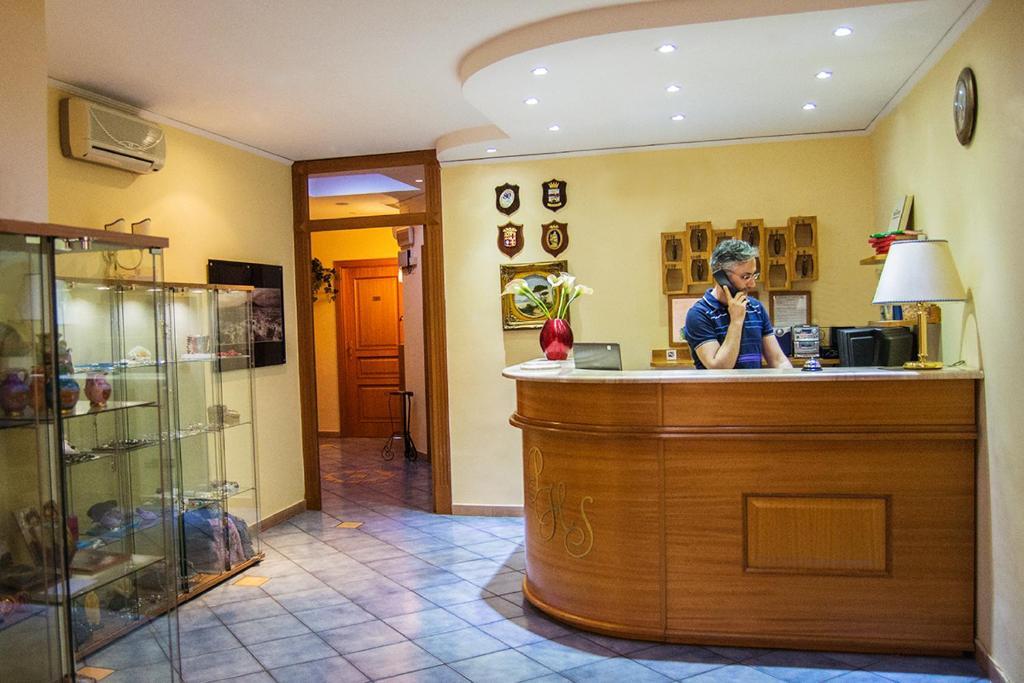 Hotel Piccolo Sogno Pompei Exterior photo